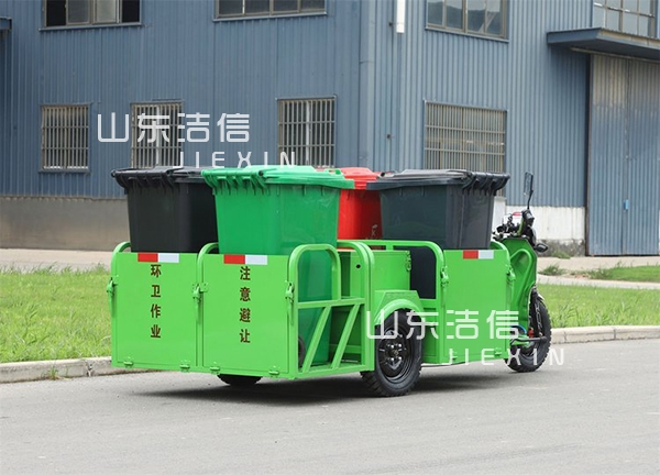 四桶門(mén)板保潔車(chē)性能
