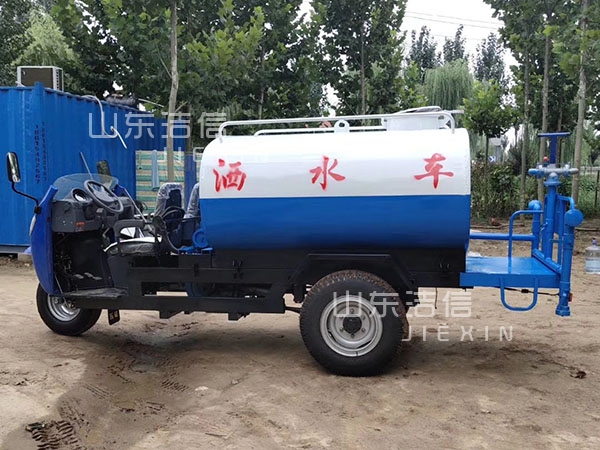 機(jī)動三輪灑水車適用范圍