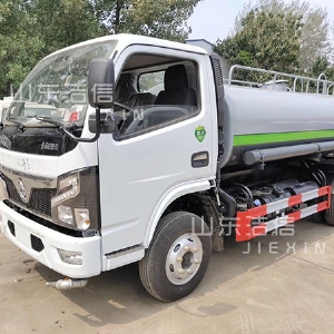 機(jī)動(dòng)四輪灑水車